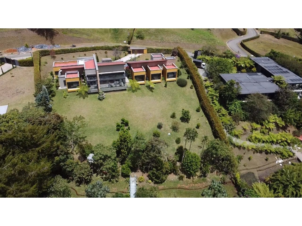 Venta casa campestre Unidad cerrada en El Carmen con 5 habitaciones