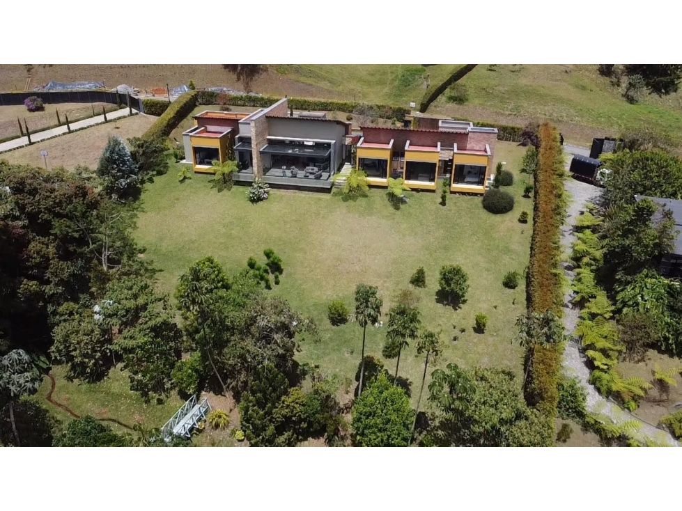 Venta casa campestre Unidad cerrada en El Carmen con 5 habitaciones — foto 3