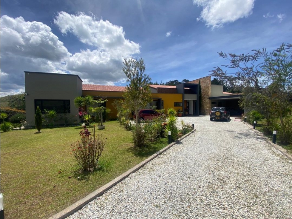 Venta casa campestre Unidad cerrada en El Carmen con 5 habitaciones — foto 4