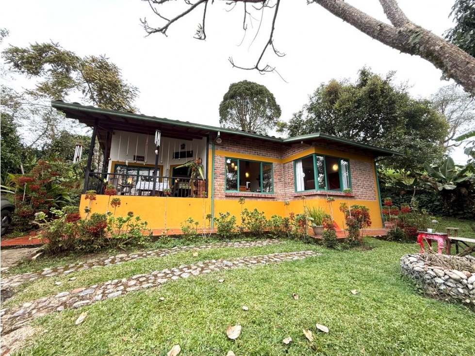 VENTA CASA CAMPESTRE VÍA CIRCASIA PEREIRA