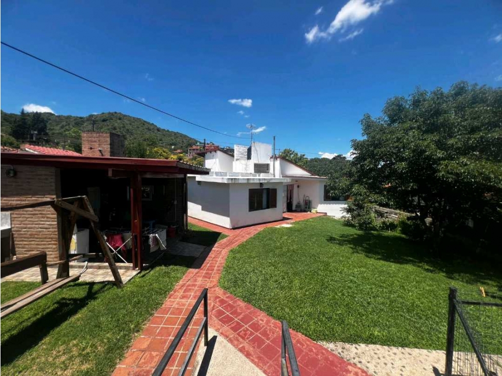VENTA CASA CARLOS PAZ + QUINCHO + PILETA gas natural — foto 3
