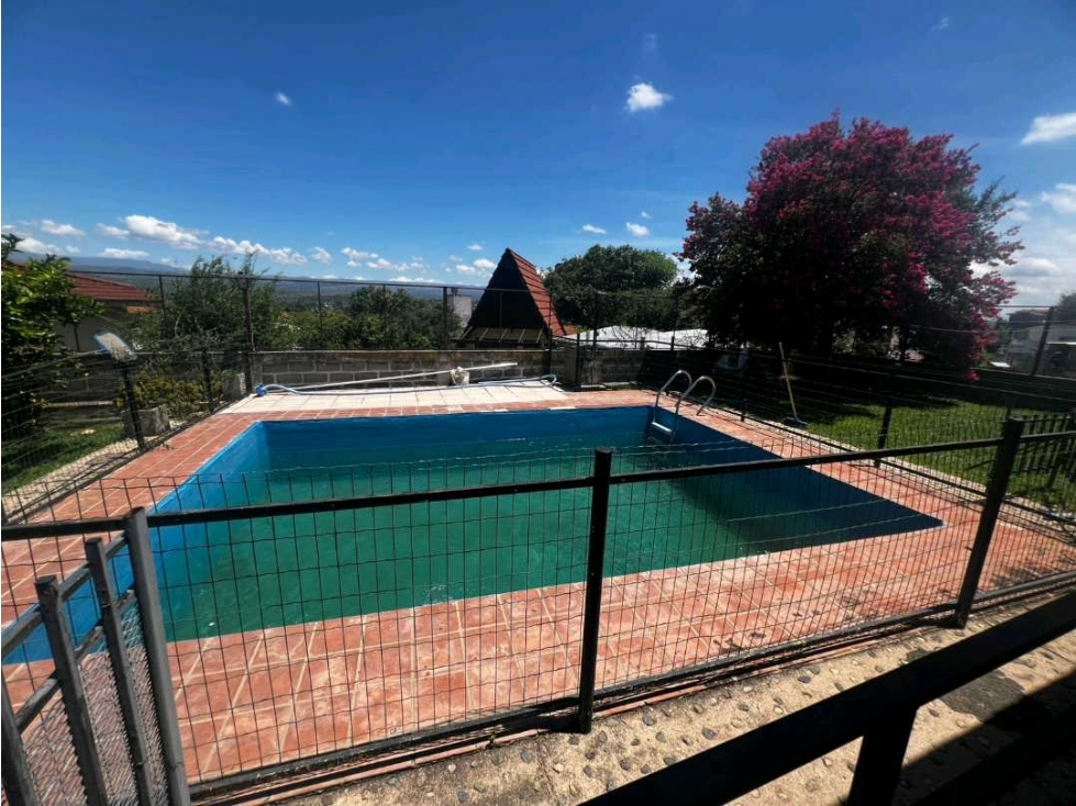 VENTA CASA CARLOS PAZ + QUINCHO + PILETA gas natural — foto 4