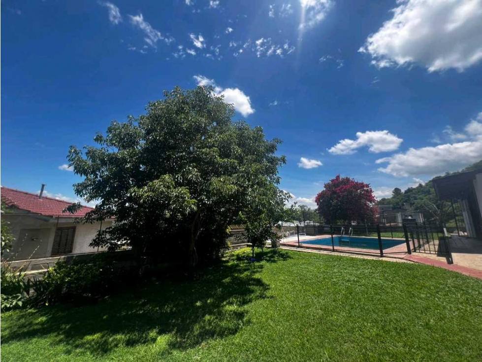 VENTA CASA CARLOS PAZ + QUINCHO + PILETA gas natural — foto 5
