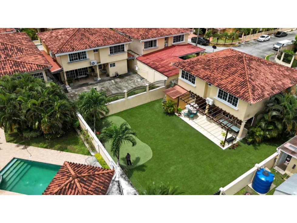 VENTA CASA COMPLETAMENTE AMOBLADA RESIDENCIAL CERRADO VILLA LUCRE VV