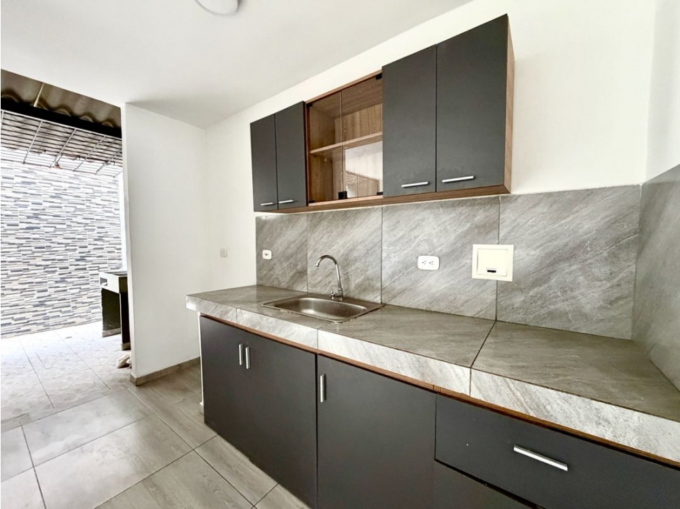 VENTA CASA CON BALCÓN EN LA ITALIA-PALMIRA — foto 5