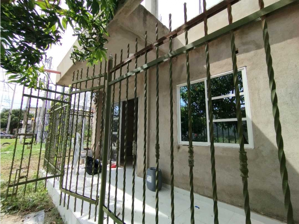 VENTA CASA CON ESTRUCTURA PARA 3 PISOS - URB. LA INDIA - CARTAGENA