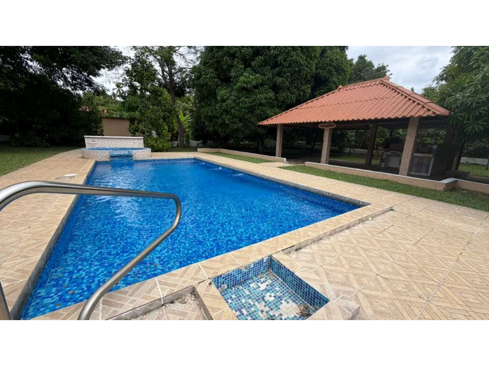 VENTA CASA CON PISCINA SAN CARLOS 1722M2 DE TERRENO PLANO 3RECAMARAS — foto 3
