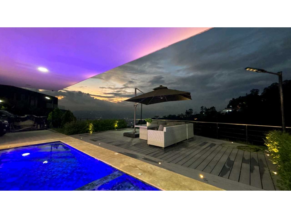 VENTA CASA CON PISCINA Y JACUZZI EN EL POBLADO, LAS PALMAS