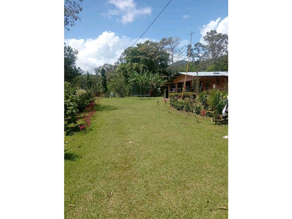 VENTA DE CASA CON TERRENO 7,020M2 EN CAPIRA CAIMITO