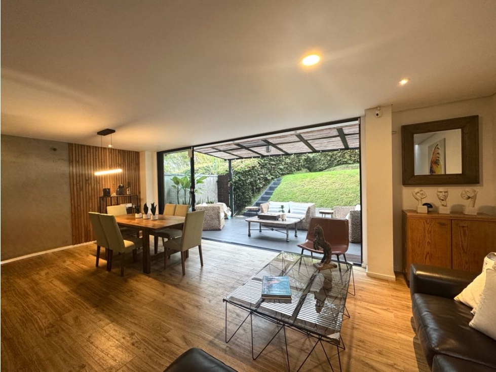 Venta casa con zona verde y jacuzzi. Envigado, Montessori. U. Completa — foto 6