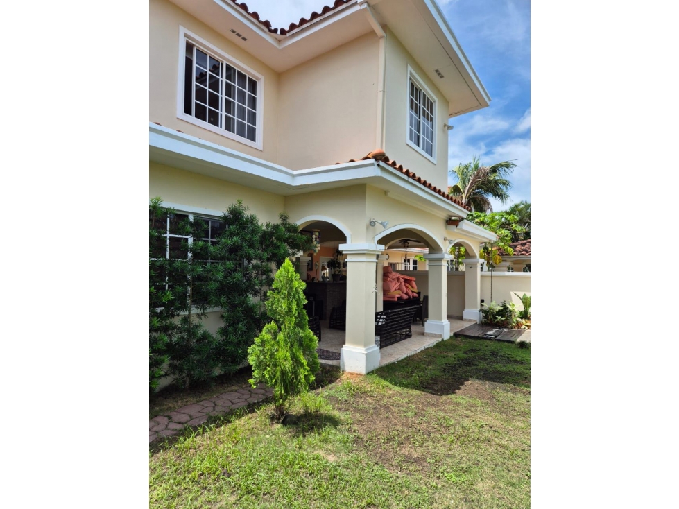 VENTA CASA AMOBLADO COSTA SUR NEGOCIABLE (CP)