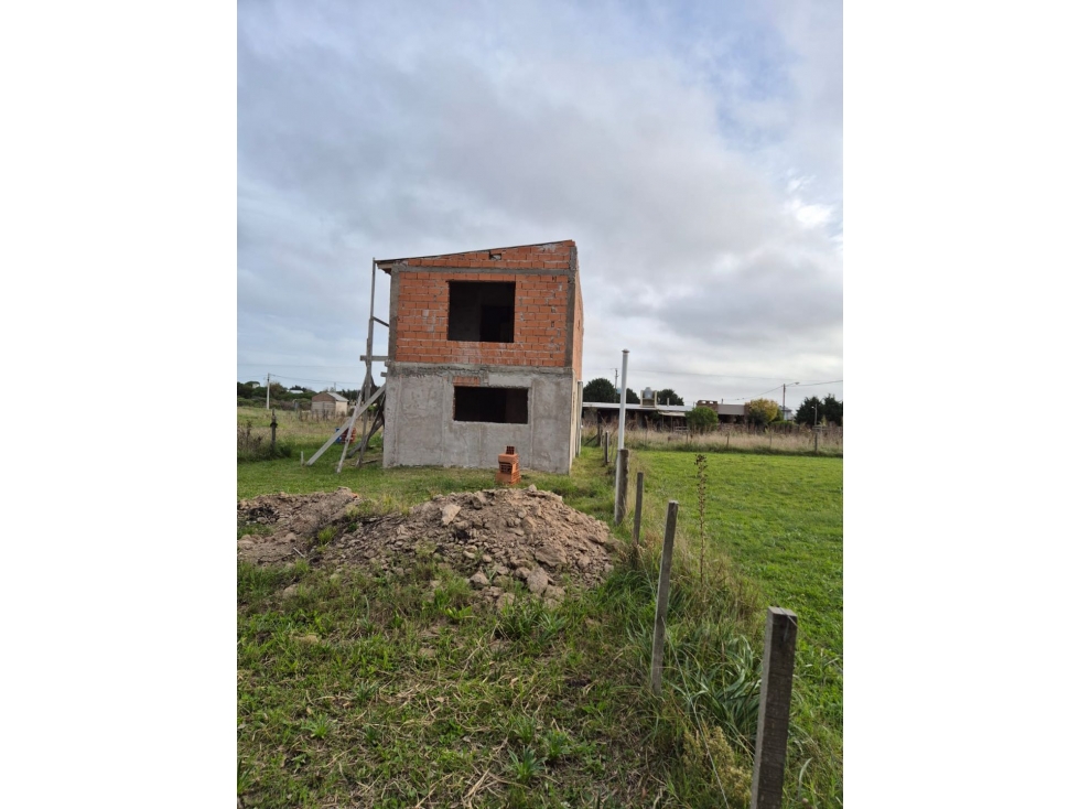 VENTA CASA DE 100 MTS A TERMINAR SOBRE LOTE DE 300 MTS EN CHAPADMALAL — foto 5