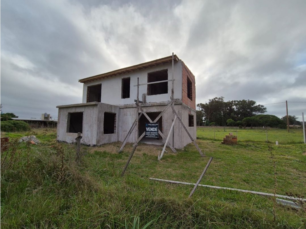 VENTA CASA DE 100 MTS A TERMINAR SOBRE LOTE DE 300 MTS EN CHAPADMALAL — foto 6