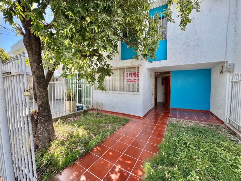 VENTA! Casa de 2 niveles en los Almendros! 3 Alcobas