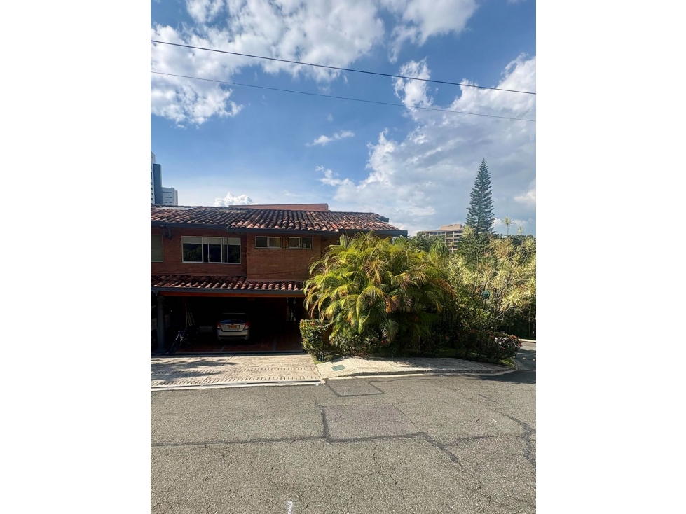 Venta - Casa de 345 m² en San Lucas
