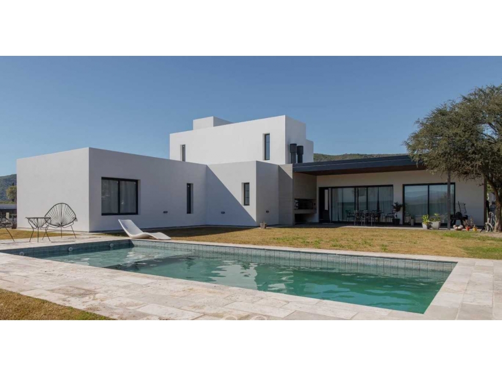 VENTA | CASA DE CATEGORÍA A ESTRENAR Country Carlos Paz Golf — foto 4