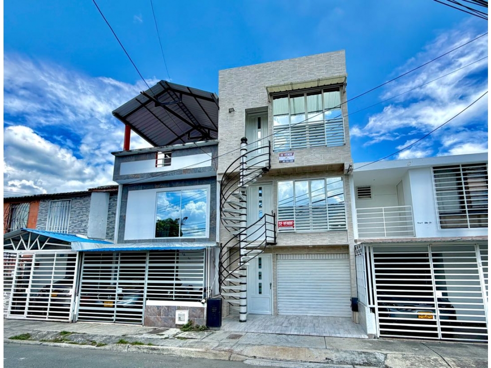 VENTA CASA DE CUATRO PISOS EN VILLA FONTANA-PALMIRA CCH