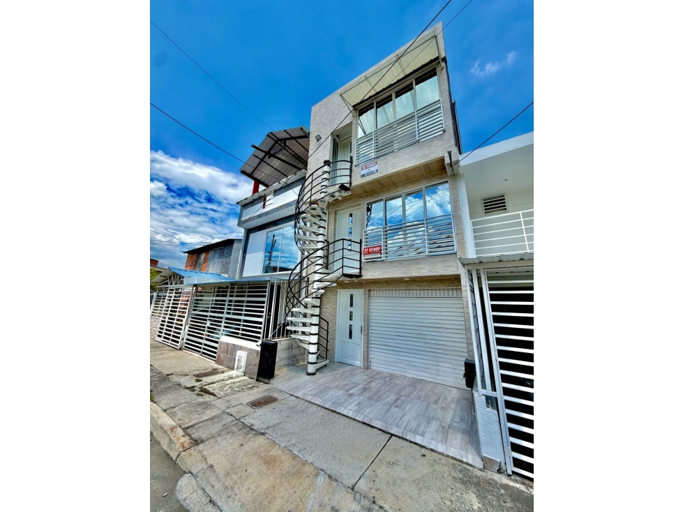 VENTA CASA DE CUATRO PISOS EN VILLA FONTANA-PALMIRA CCH — foto 2