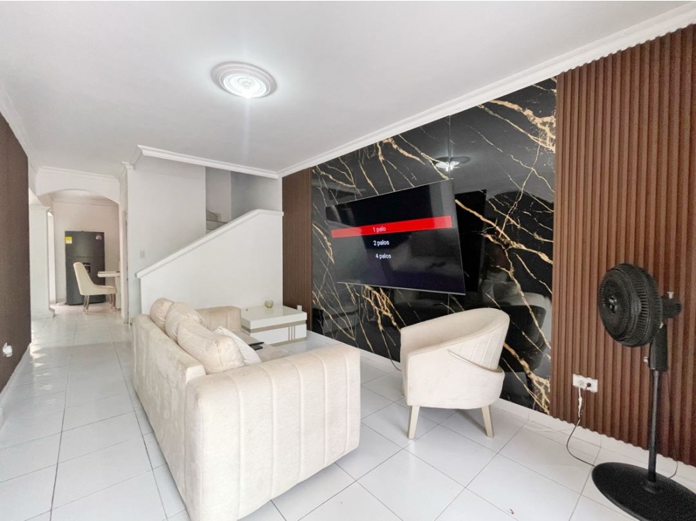 Venta Casa de Dos Niveles y amplios espacios en Alameda Cartagena