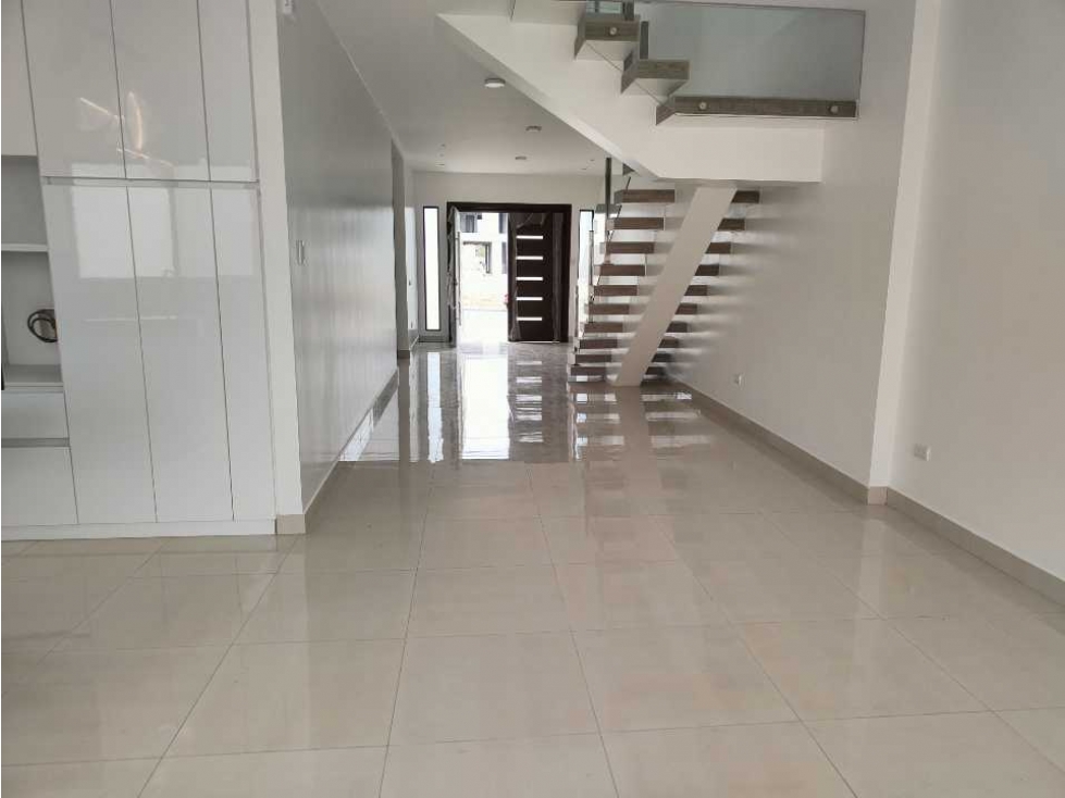 VENTA, CASA DE ESTRENO. URB ISLA CELESTE ,ETAPA ESTRIBOR. SAMBORONDÓN - 2
