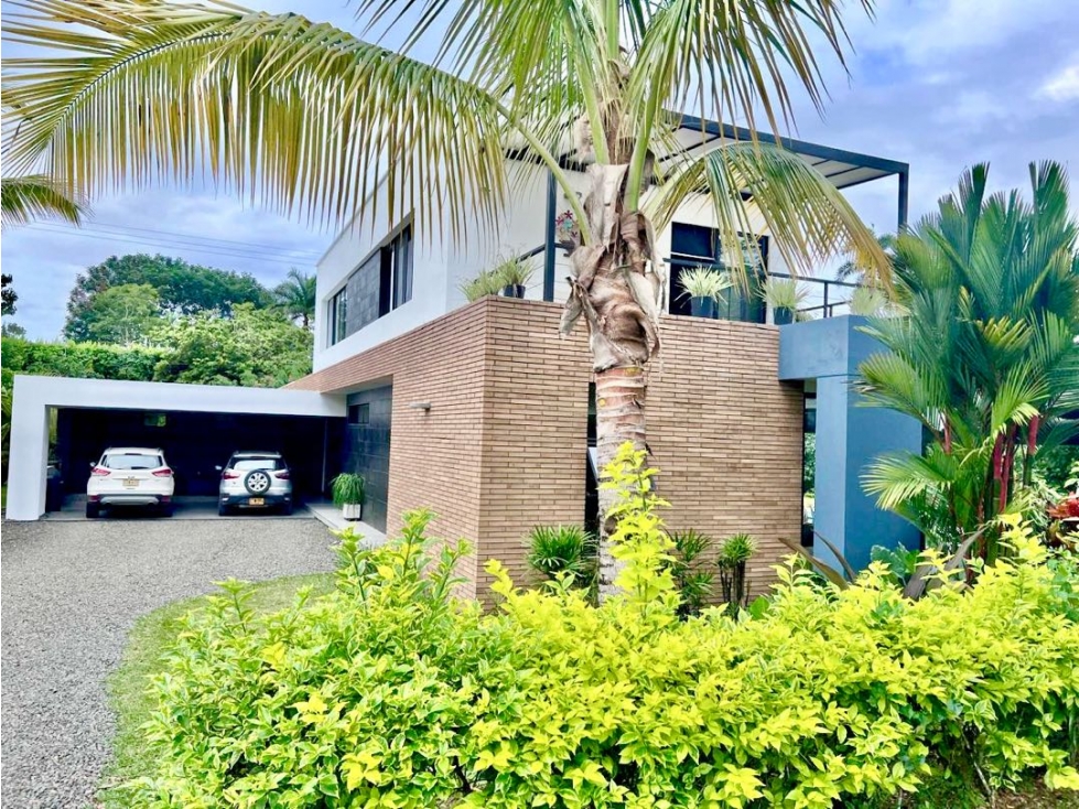 VENTA CASA DE LUJO 560 MTS2 CERRITOS PEREIRA — foto 3