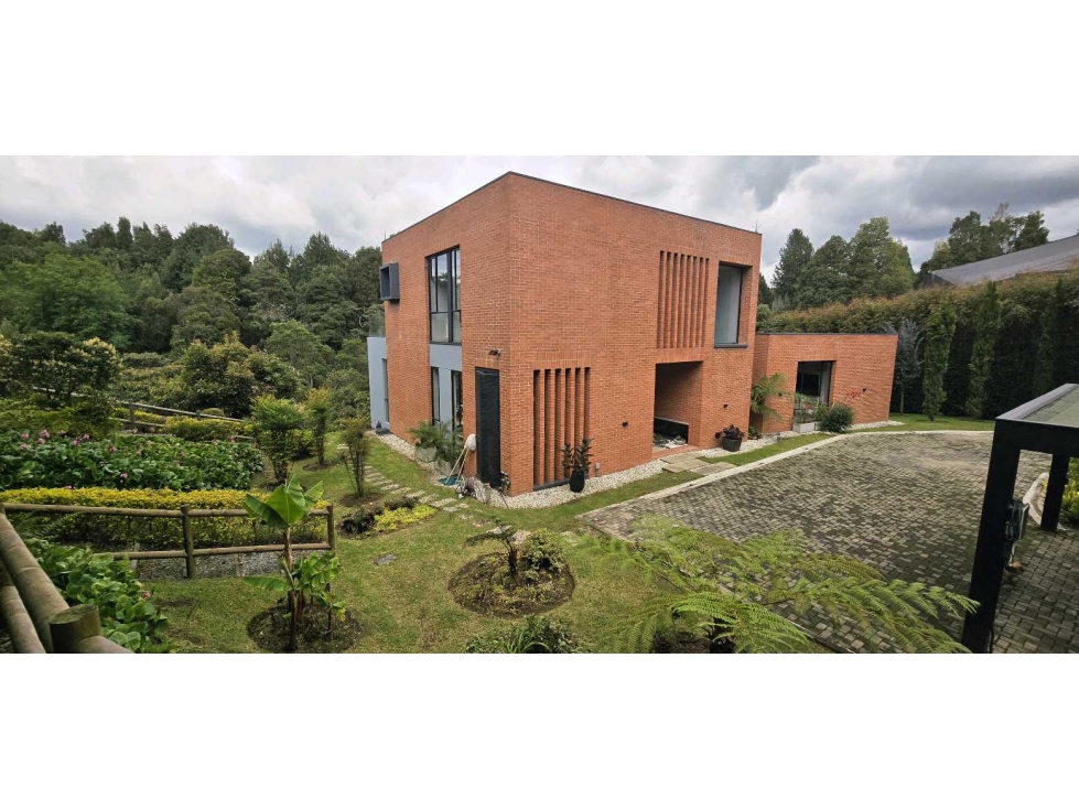 VENTA CASA DE LUJO ALTO DE LAS PALMAS ENVIGADO — foto 2