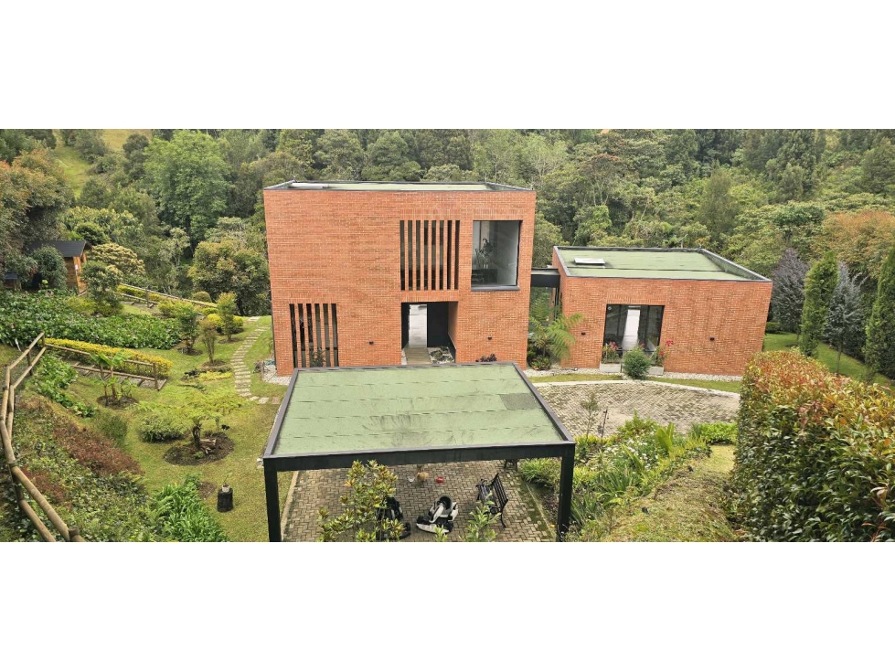 VENTA CASA DE LUJO ALTO DE LAS PALMAS ENVIGADO — foto 3