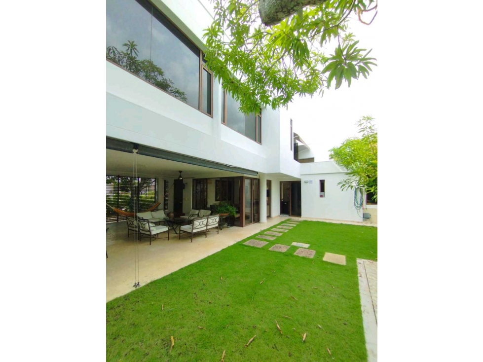 VENTA CASA DE LUJO CERCA AL MAR - EXCLUSIVA ZONA NORTE DE CARTAGENA