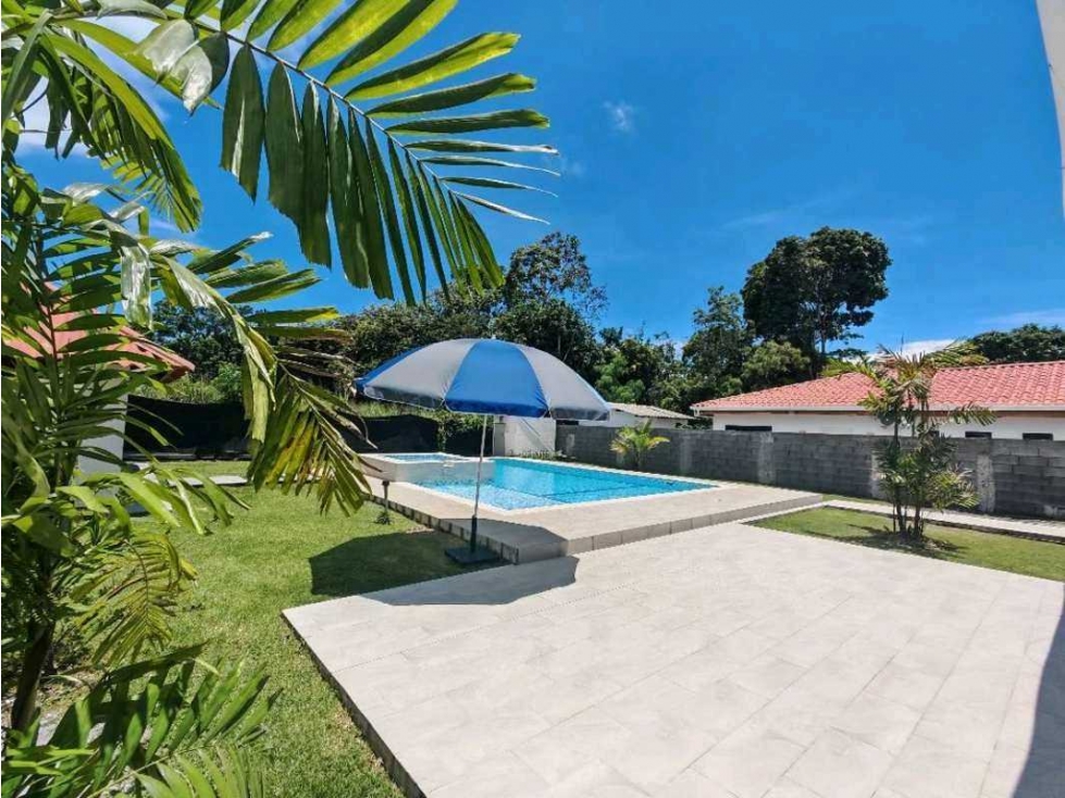 VENTA CASA DE PLAYA EN CORONADO MODERNA CON PISCINA Y JACUZZI — foto 3