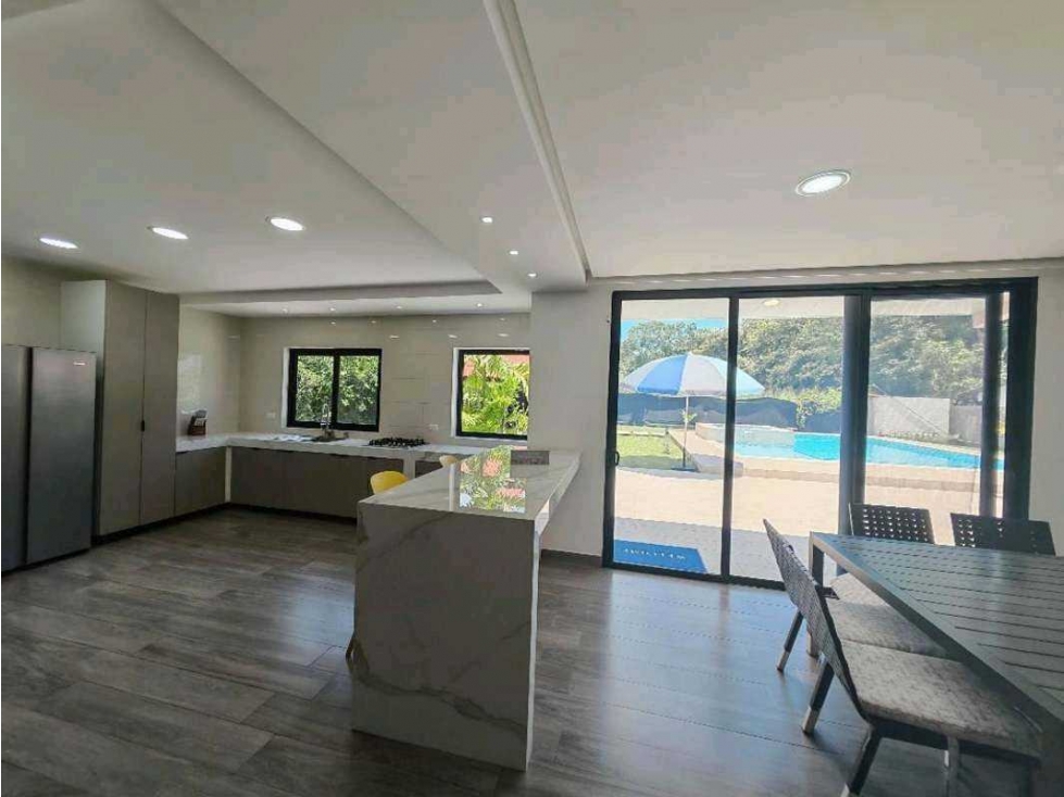 VENTA CASA DE PLAYA EN CORONADO MODERNA CON PISCINA Y JACUZZI — foto 5