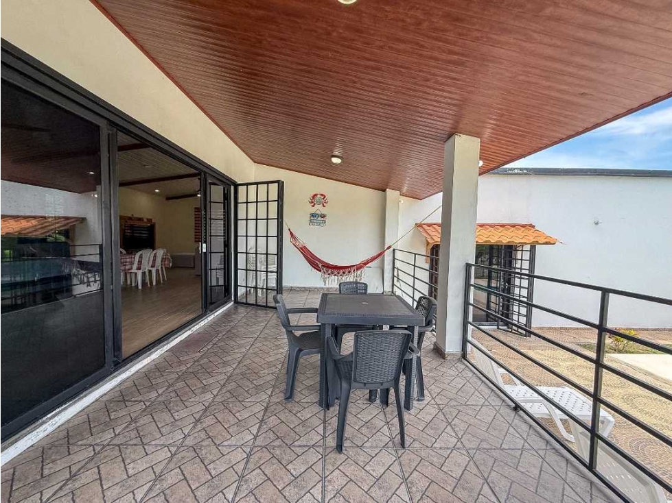 VENTA CASA EN PUNTA BARCO 1002.34M2 CON PISCINA 3R APASOS DE LA PLAYA — foto 6