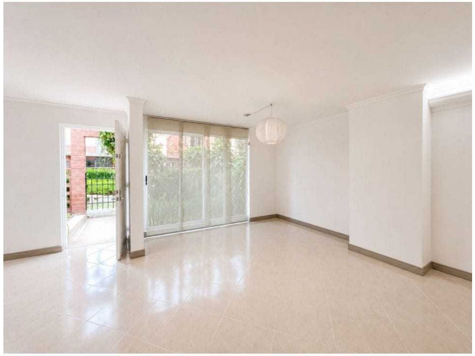 Venta Casa DESOCUPADA El Poblado Castropol UNIDAD CERRADA. 2 Niveles — foto 2