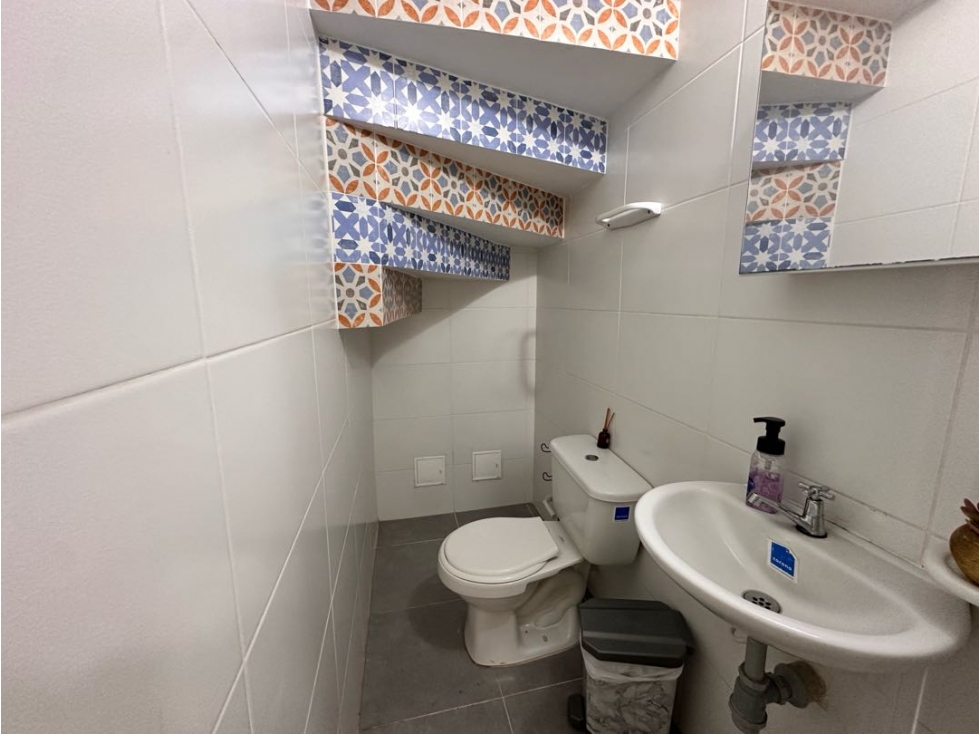 VENTA CASA DOS NIVELES EN CONJUNTO CERRADO SECTOR CISNE JA — foto 3