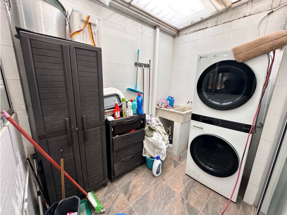 VENTA CASA DOS NIVELES EN CONJUNTO CERRADO SECTOR CISNE JA — foto 5