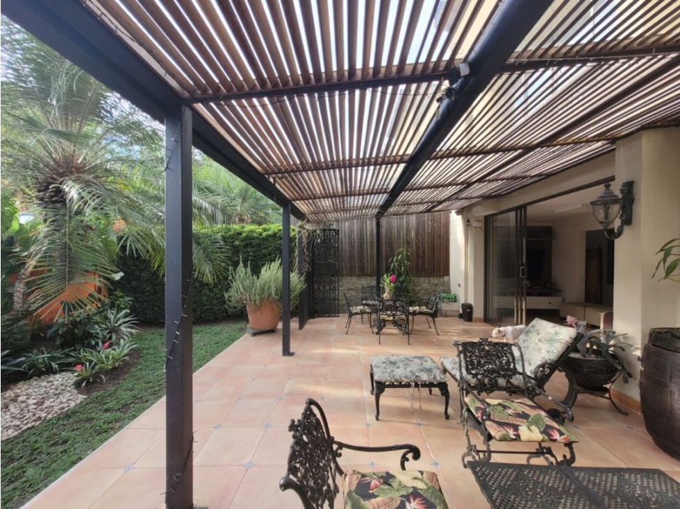 Venta Casa Dos Niveles Poblado — foto 2