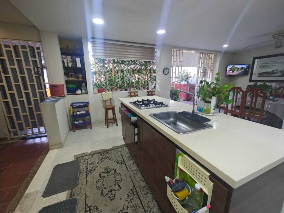 VENTA CASA DOS PISOS BARRIO LA CASTELLANA — foto 5