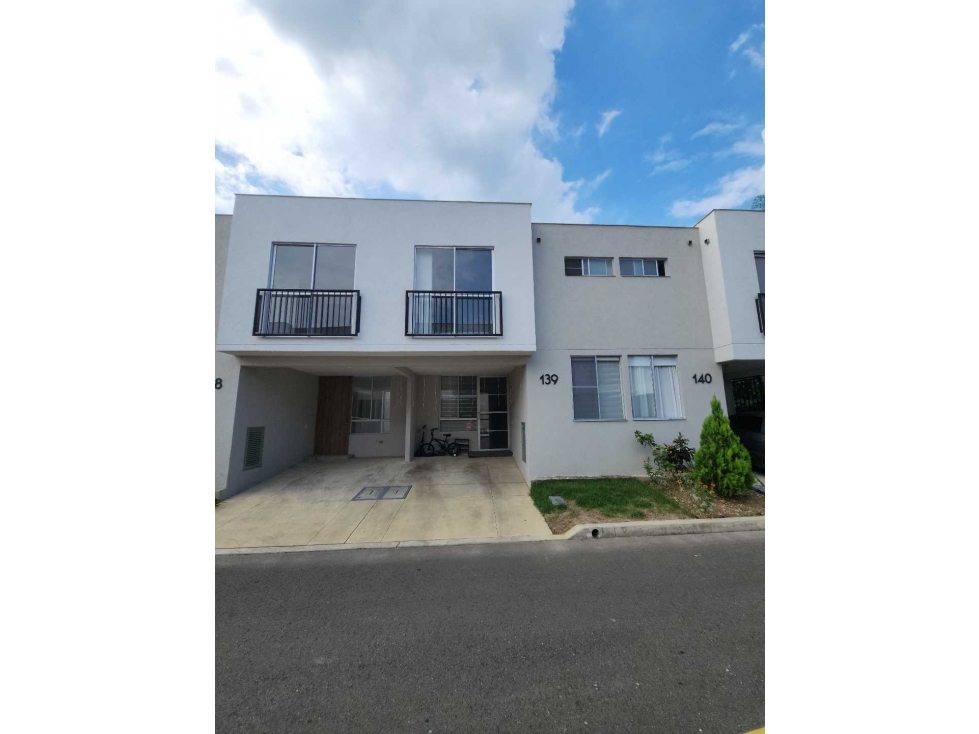VENTA CASA DOS PISOS CONDOMINIO TANGARA CIUDAD COUNTRY JAMUNDI (JH)