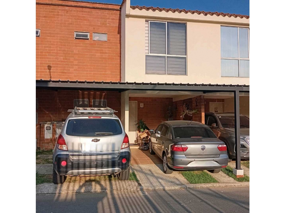 VENTA CASA DOS PISOS CONDOMINO PARAISO DE PANGOLA - JAMUNDI (MBM)