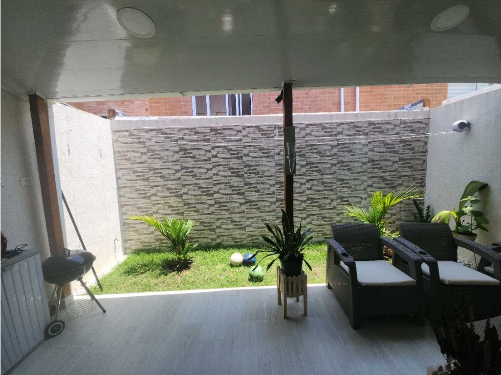 VENTA CASA DOS PISOS CONDOMINO PARAISO DE PANGOLA - JAMUNDI (MBM) — foto 3