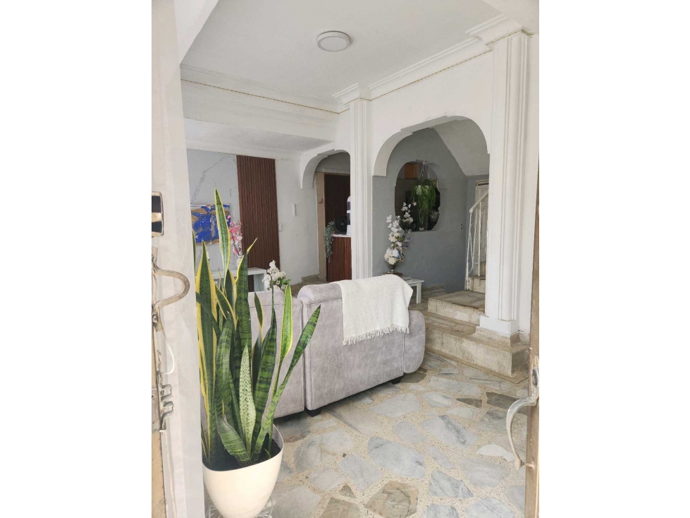 VENTA CASA DOS PISOS ESQUINERA CON LOCAL EL RECREO PALMIRA VALLE (JH) — foto 2