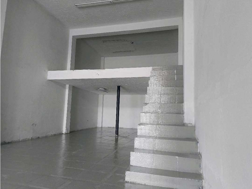 VENTA CASA CON LOCAL COMERCIAL GRAN COLOMBIA AMB — foto 3