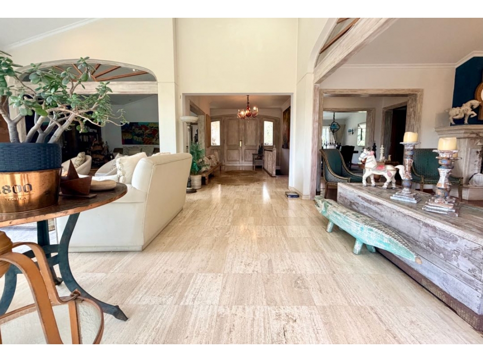Venta casa El Poblado Cerca al Marymount excelente unidad