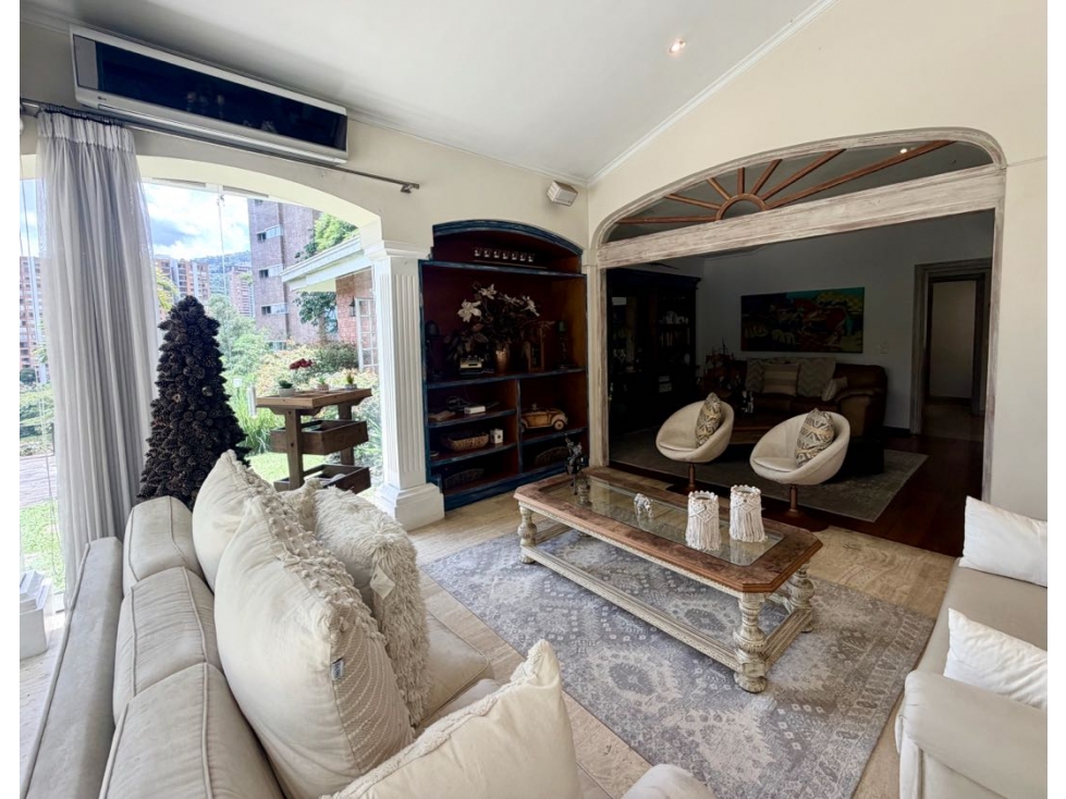 Venta casa El Poblado Cerca al Marymount excelente unidad — foto 3
