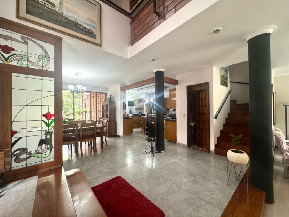 Venta casa con zona verde. El Poblado, Cola del Zorro. Unidad cerrada. — foto 6