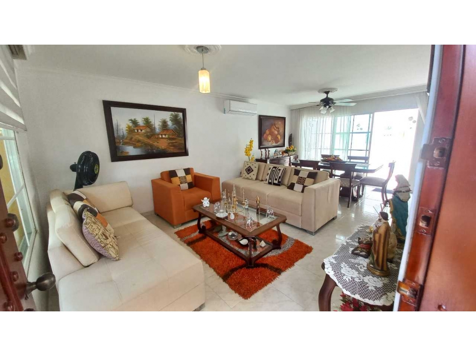 VENTA CASA EN ACOGEDOR CONDOMINIO RODADERO RESERVADO SANTA MARTA