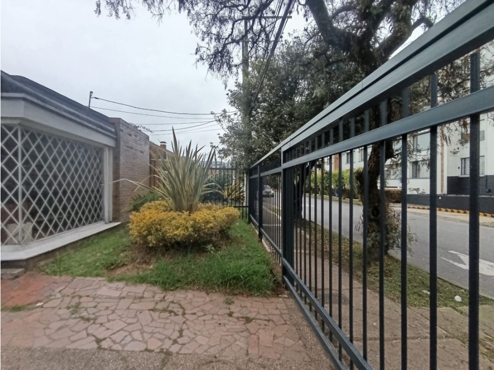 Venta Casa en Alhambra — foto 2