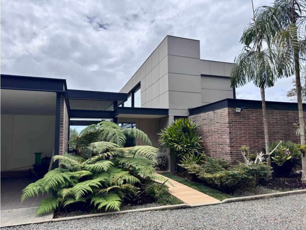 Venta - Casa en alto de palmas - 350 m² construidos 2600 m² lote — foto 2