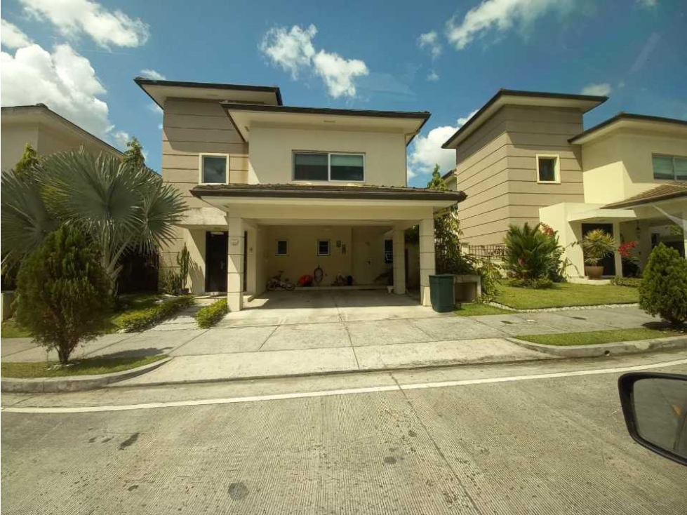 VENTA CASA EN ALTOS DEL PARQUE DETRAS DE ALTAPLAZA 4 REC 336 M²