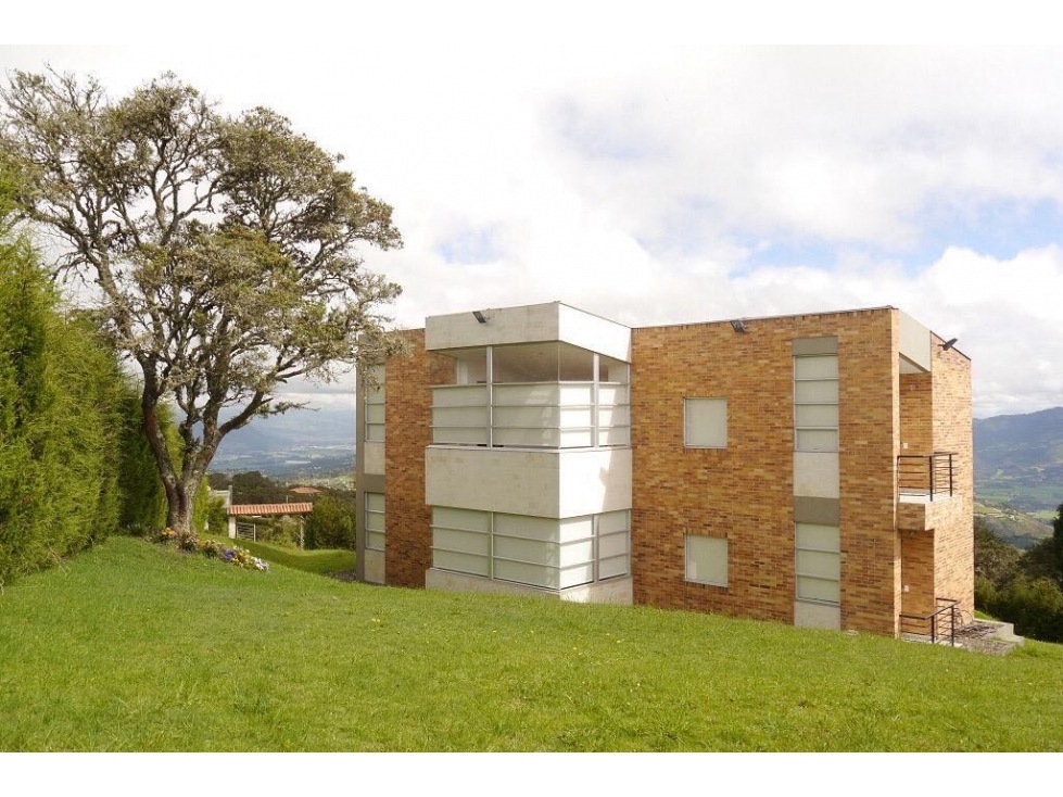 Venta casa en cerros de yerbabuena