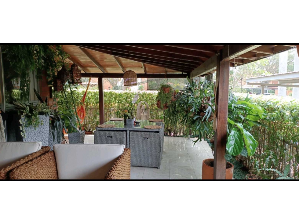 VENTA CASA EN CIUDAD JARDIN SUR DE CALI